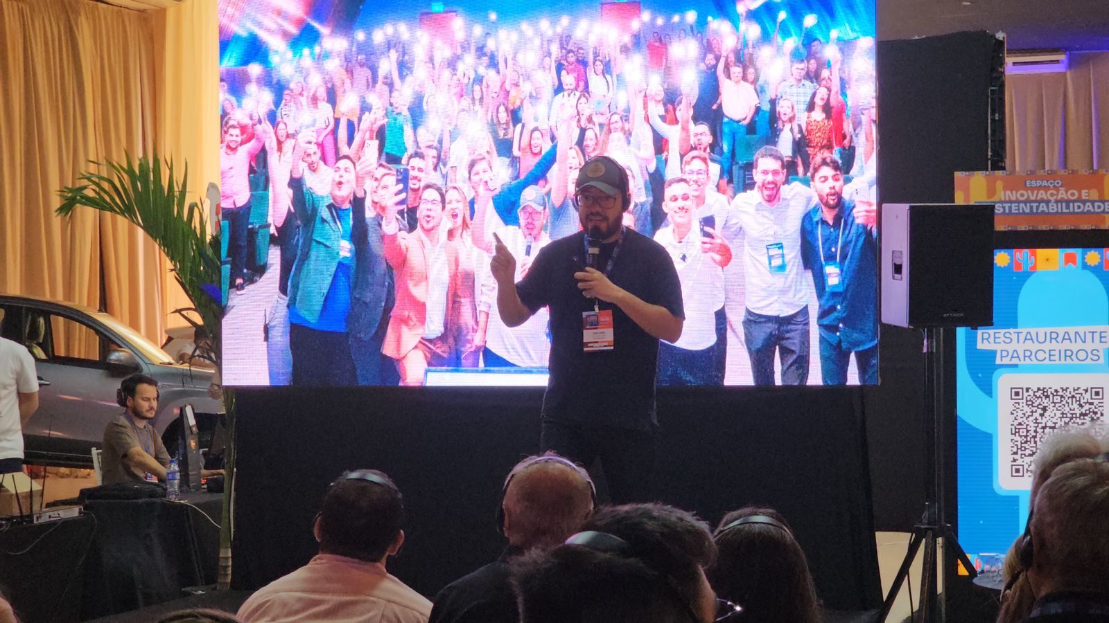 Tiago Lucena em grande evento empresarial